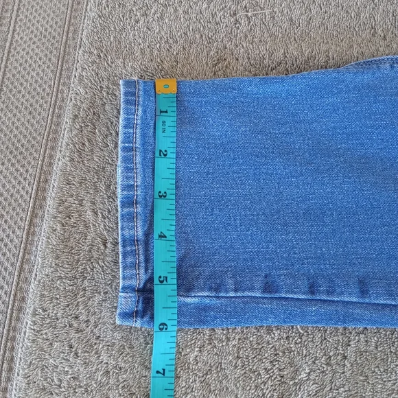 WHBM Slim Jeans Women Size 4 Medium Wash high rise - Picture 11 of 12